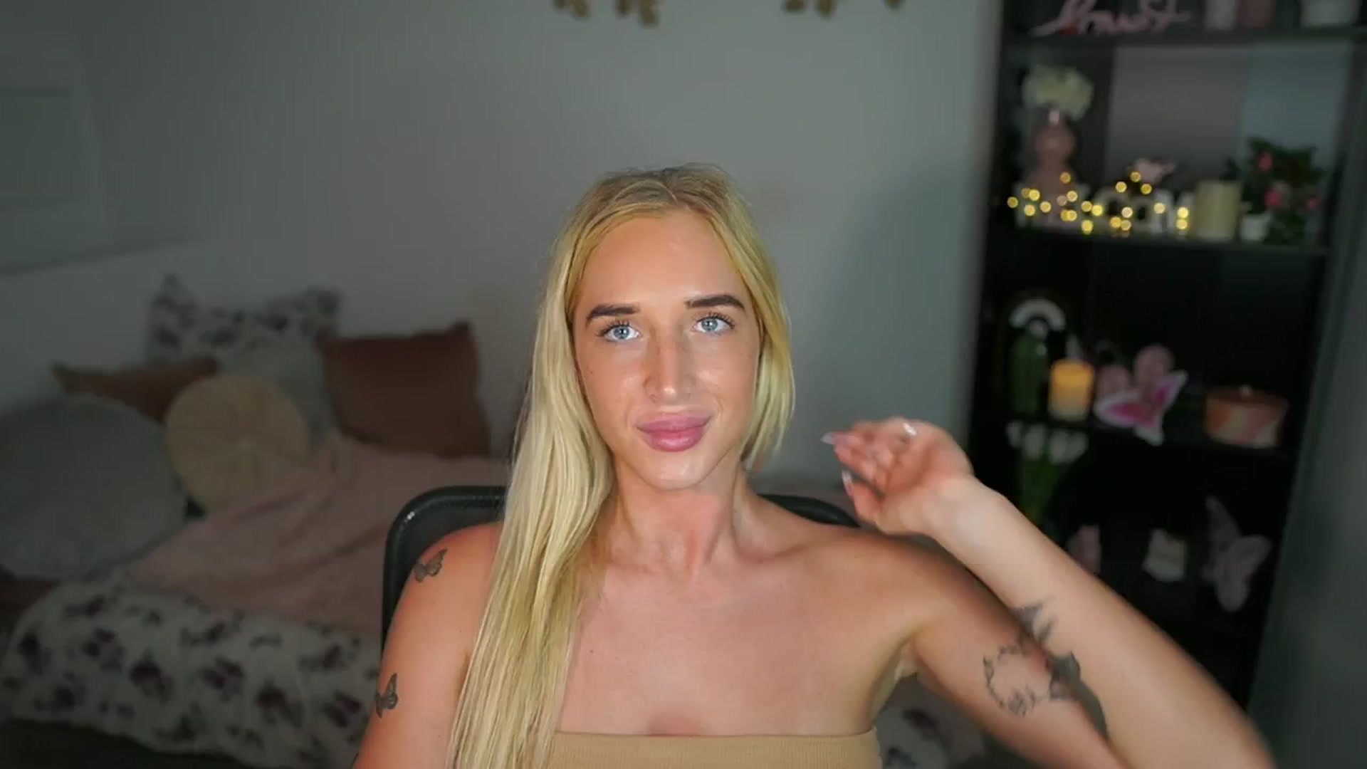 Gallery image thumbnail from NicoletteShea's myfreecams stream on, 07/24/2024, 17:52 image 7 of 20