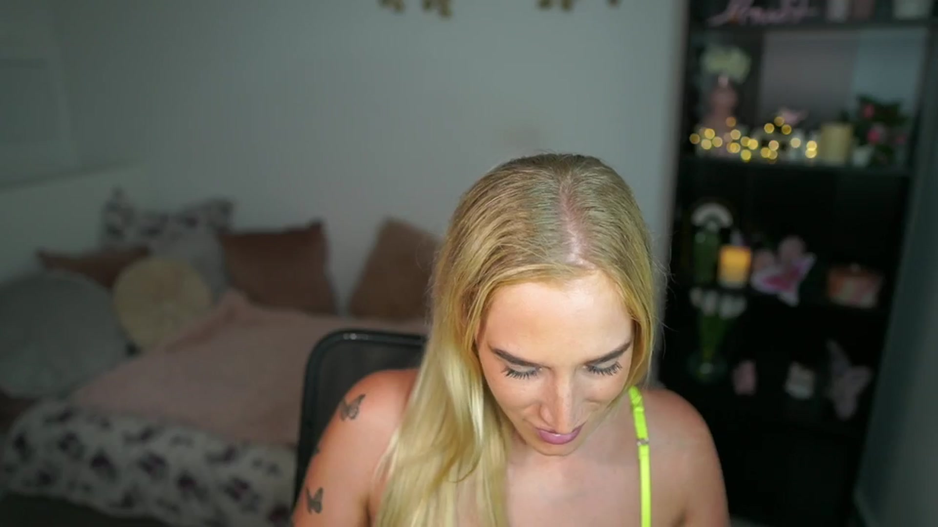 Gallery image thumbnail from NicoletteShea's myfreecams stream on, 07/25/2024, 14:47 image 14 of 20