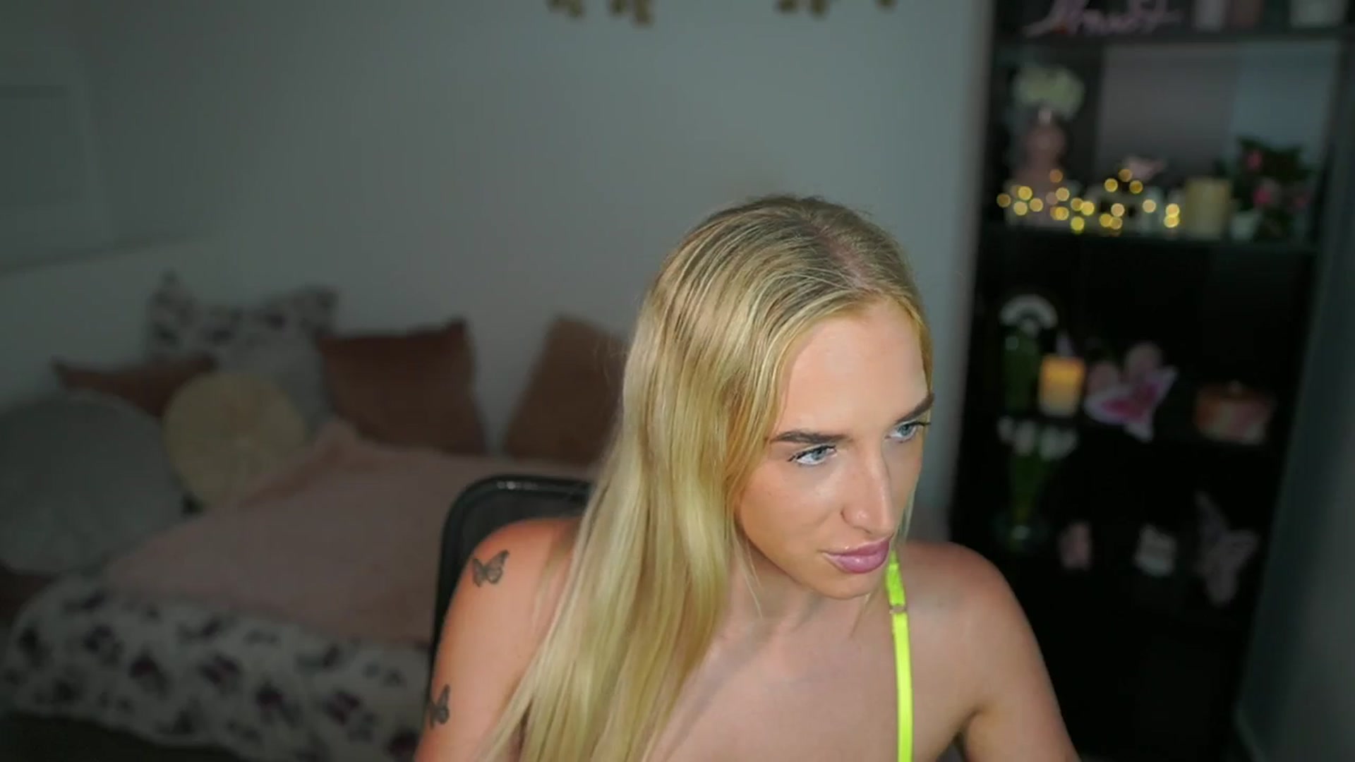Gallery image thumbnail from NicoletteShea's myfreecams stream on, 07/25/2024, 14:47 image 12 of 20