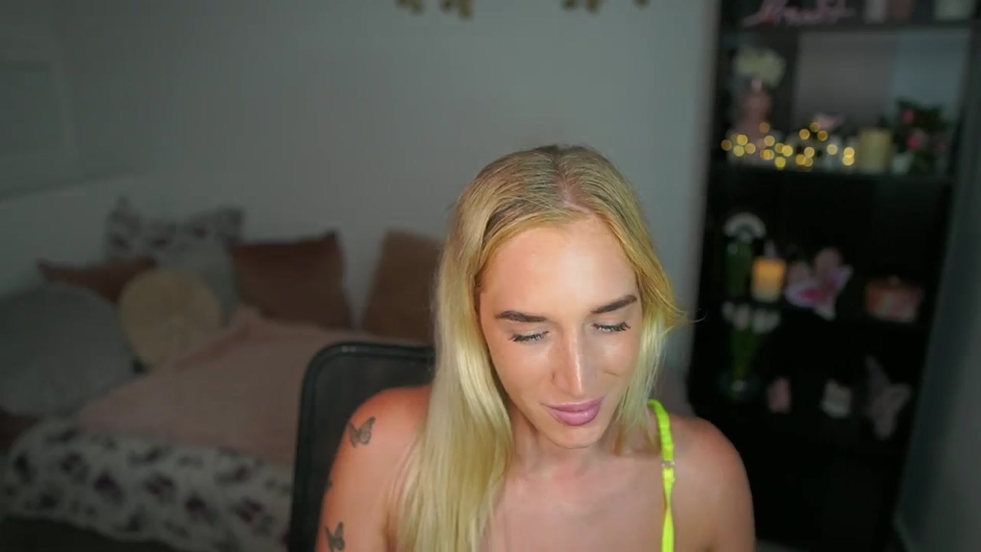 Gallery image thumbnail from NicoletteShea's myfreecams stream on, 07/25/2024, 16:41 image 11 of 20