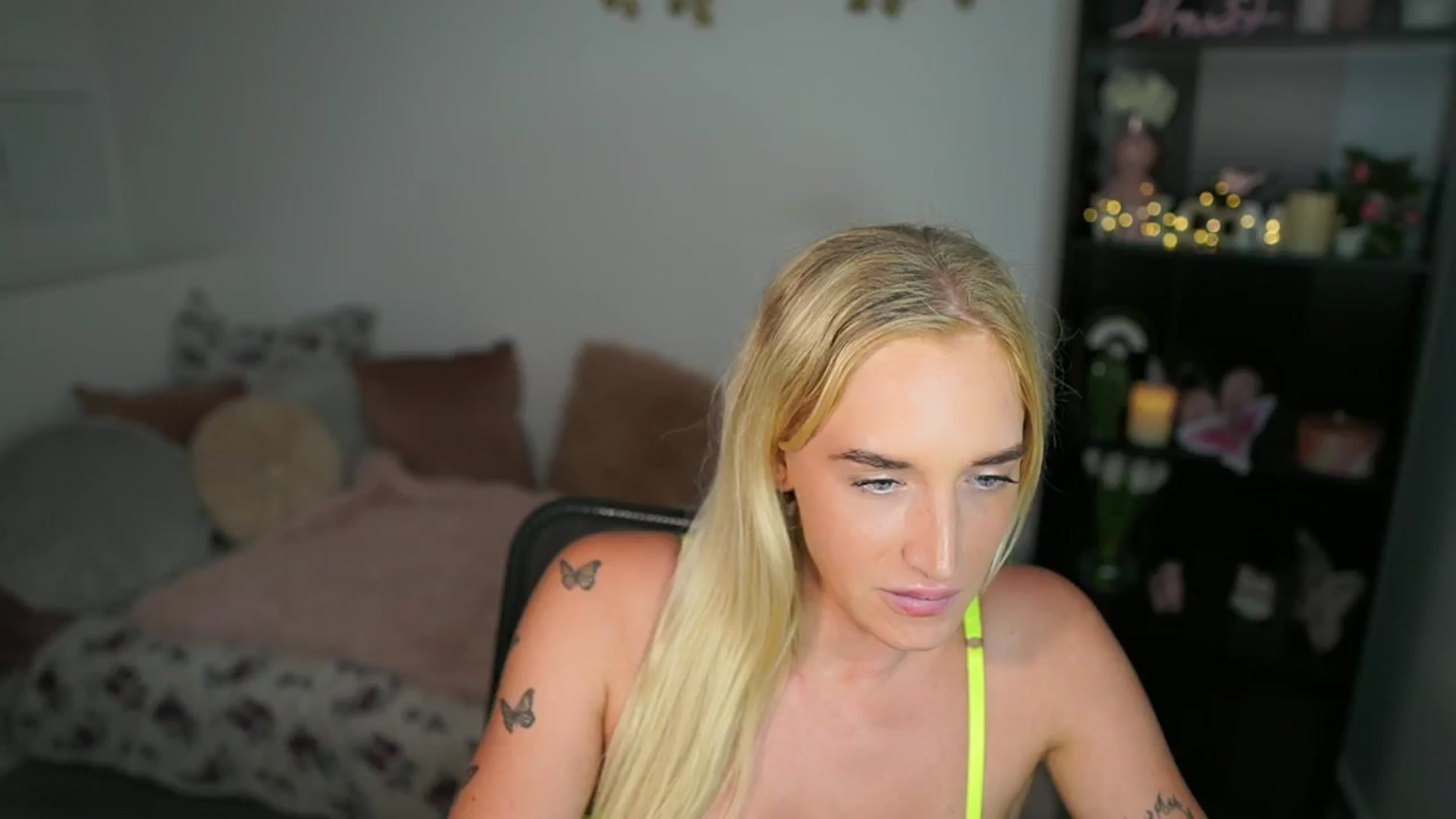 Gallery image thumbnail from NicoletteShea's myfreecams stream on, 07/25/2024, 17:58 image 10 of 20