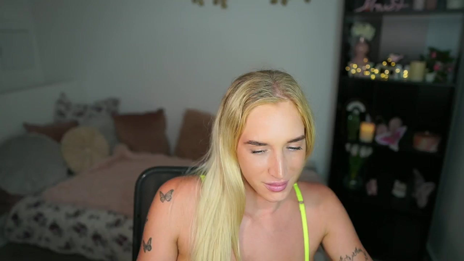 Gallery image thumbnail from NicoletteShea's myfreecams stream on, 07/25/2024, 17:58 image 2 of 20