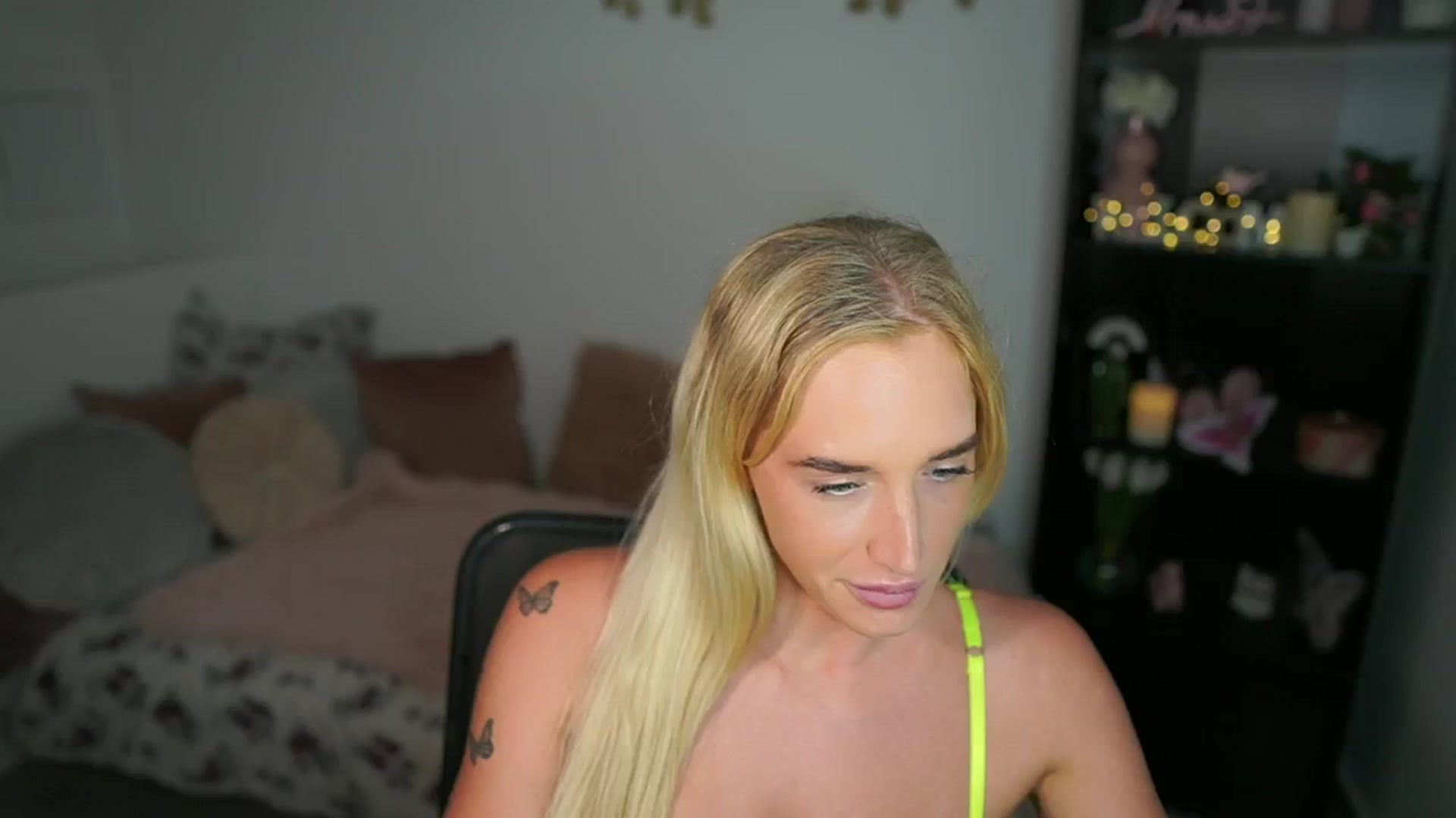 Gallery image thumbnail from NicoletteShea's myfreecams stream on, 07/25/2024, 17:58 image 7 of 20