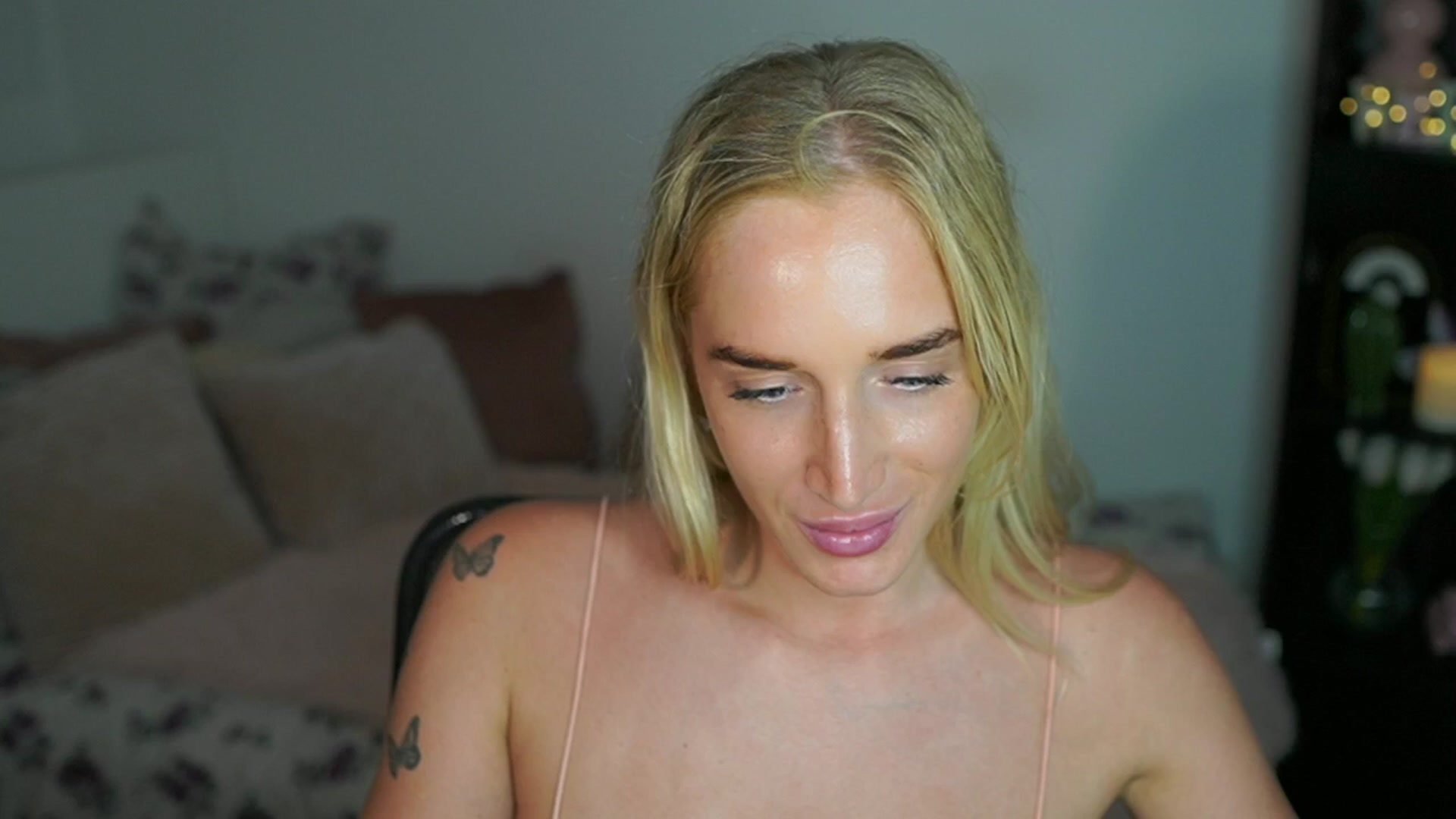Gallery image thumbnail from NicoletteShea's myfreecams stream on, 07/26/2024, 15:27 image 7 of 20