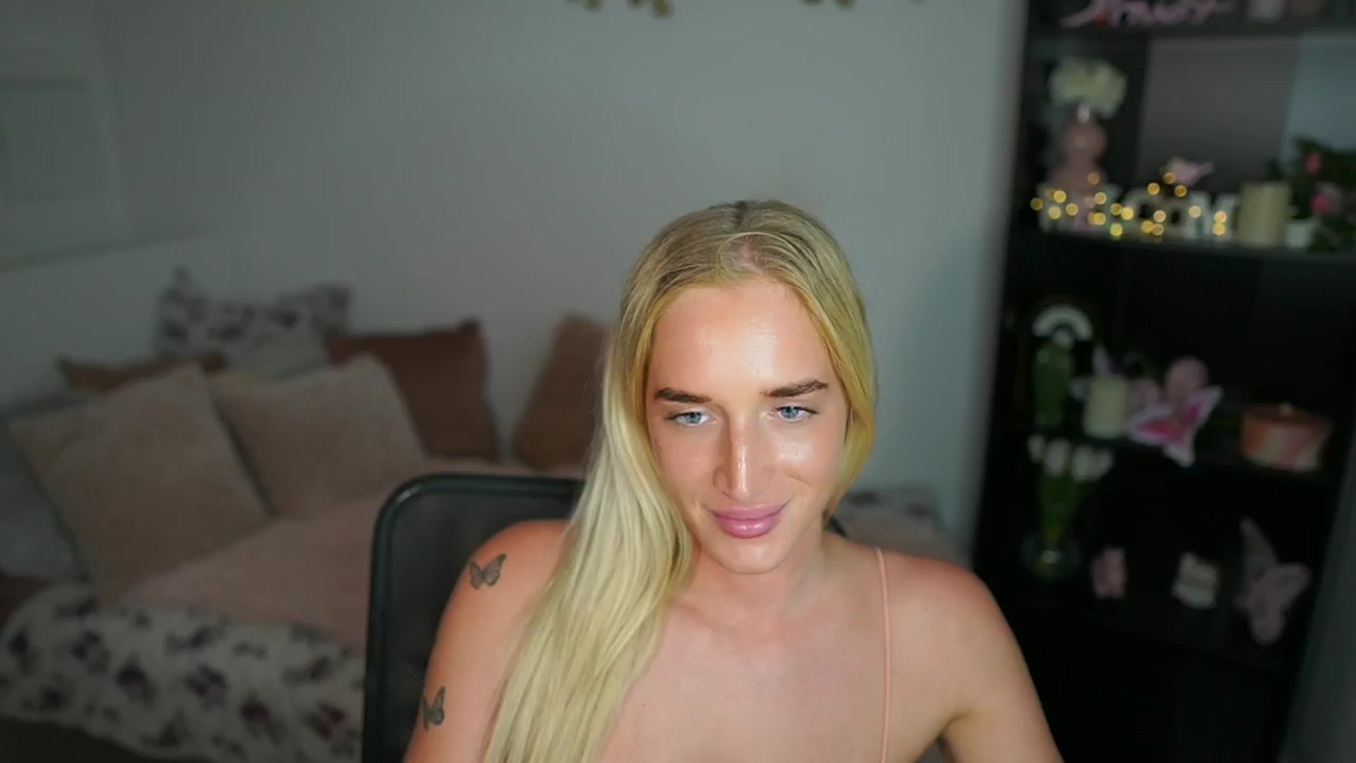 Gallery image thumbnail from NicoletteShea's myfreecams stream on, 07/26/2024, 17:41 image 20 of 20