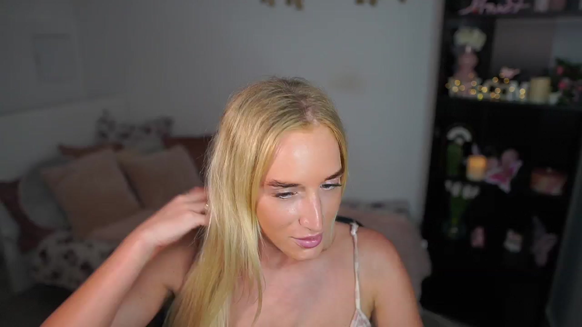 Gallery image thumbnail from NicoletteShea's myfreecams stream on, 07/28/2024, 18:07 image 7 of 20