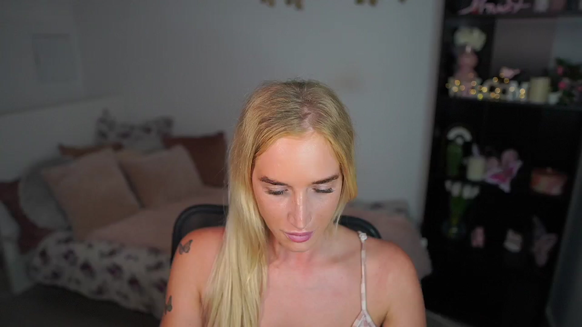 Gallery image thumbnail from NicoletteShea's myfreecams stream on, 07/28/2024, 18:07 image 14 of 20