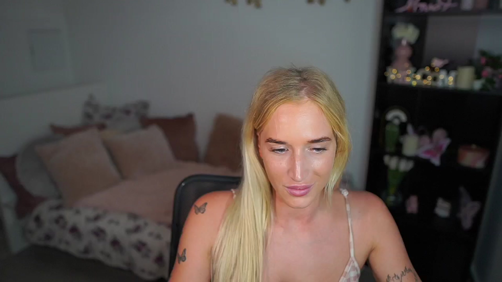 Gallery image thumbnail from NicoletteShea's myfreecams stream on, 07/28/2024, 18:07 image 18 of 20