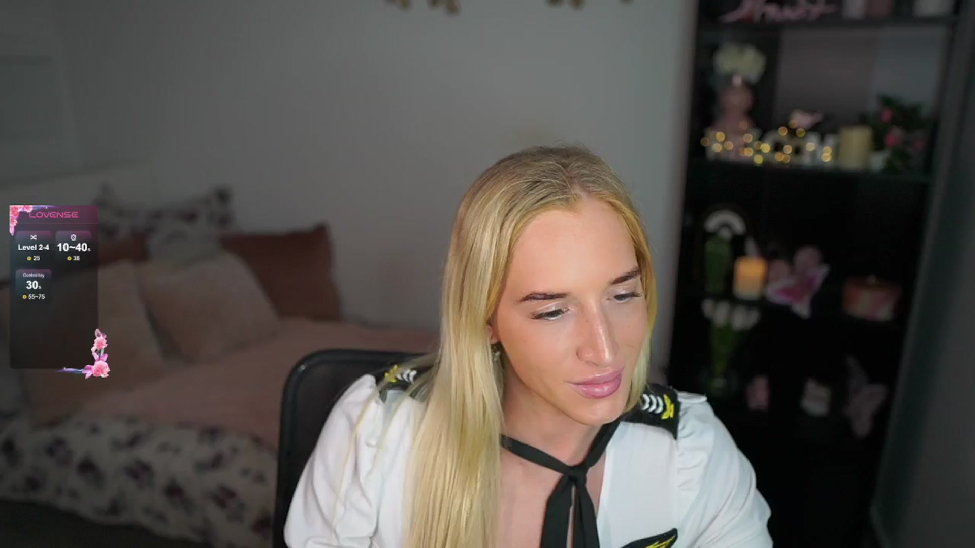 Gallery image thumbnail from NicoletteShea's myfreecams stream on, 07/29/2024, 15:19 image 10 of 20