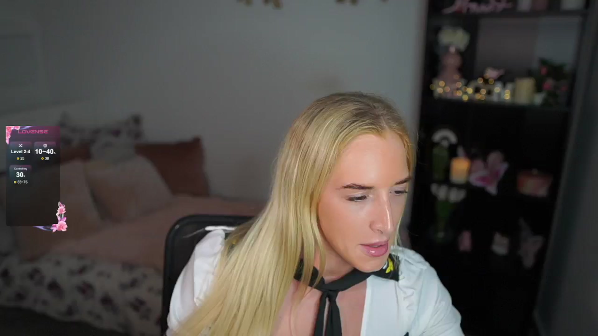 Gallery image thumbnail from NicoletteShea's myfreecams stream on, 07/29/2024, 16:00 image 13 of 20