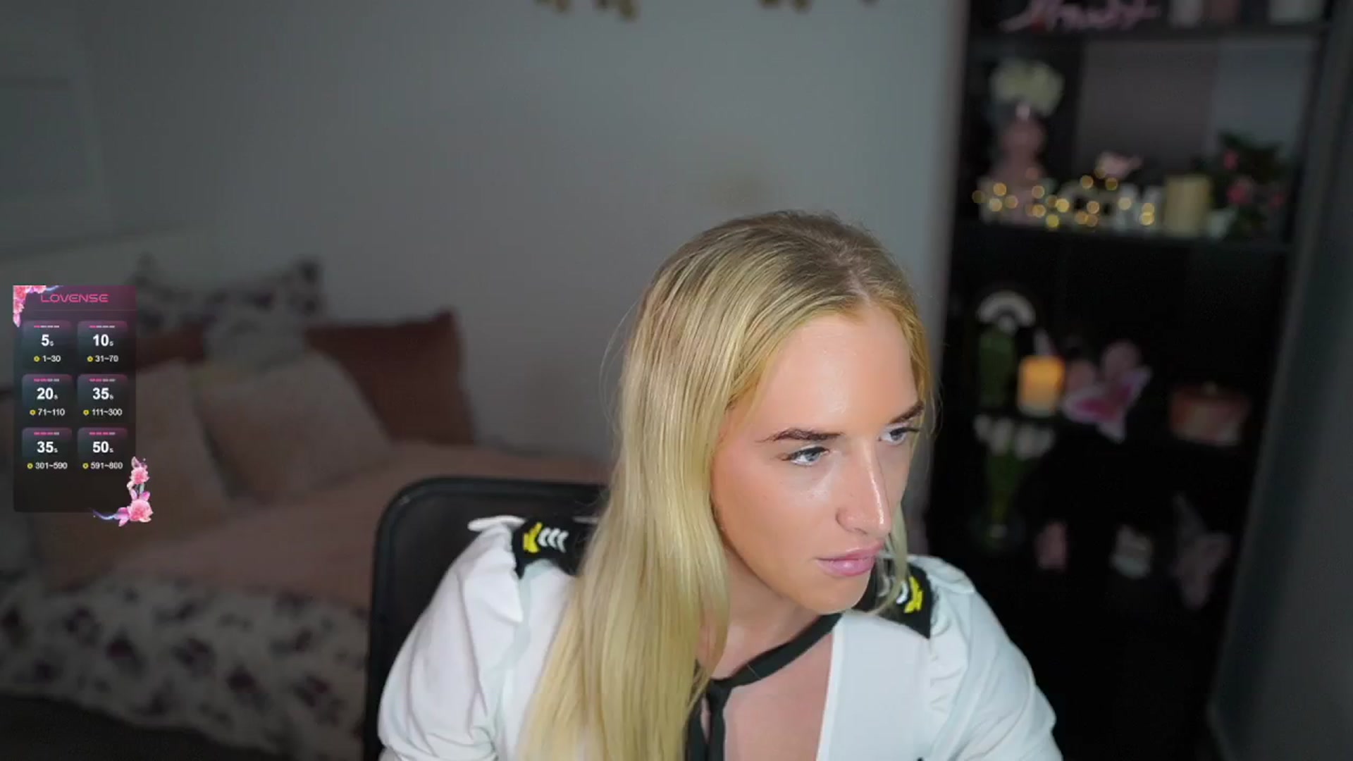 Gallery image thumbnail from NicoletteShea's myfreecams stream on, 07/29/2024, 18:04 image 3 of 20