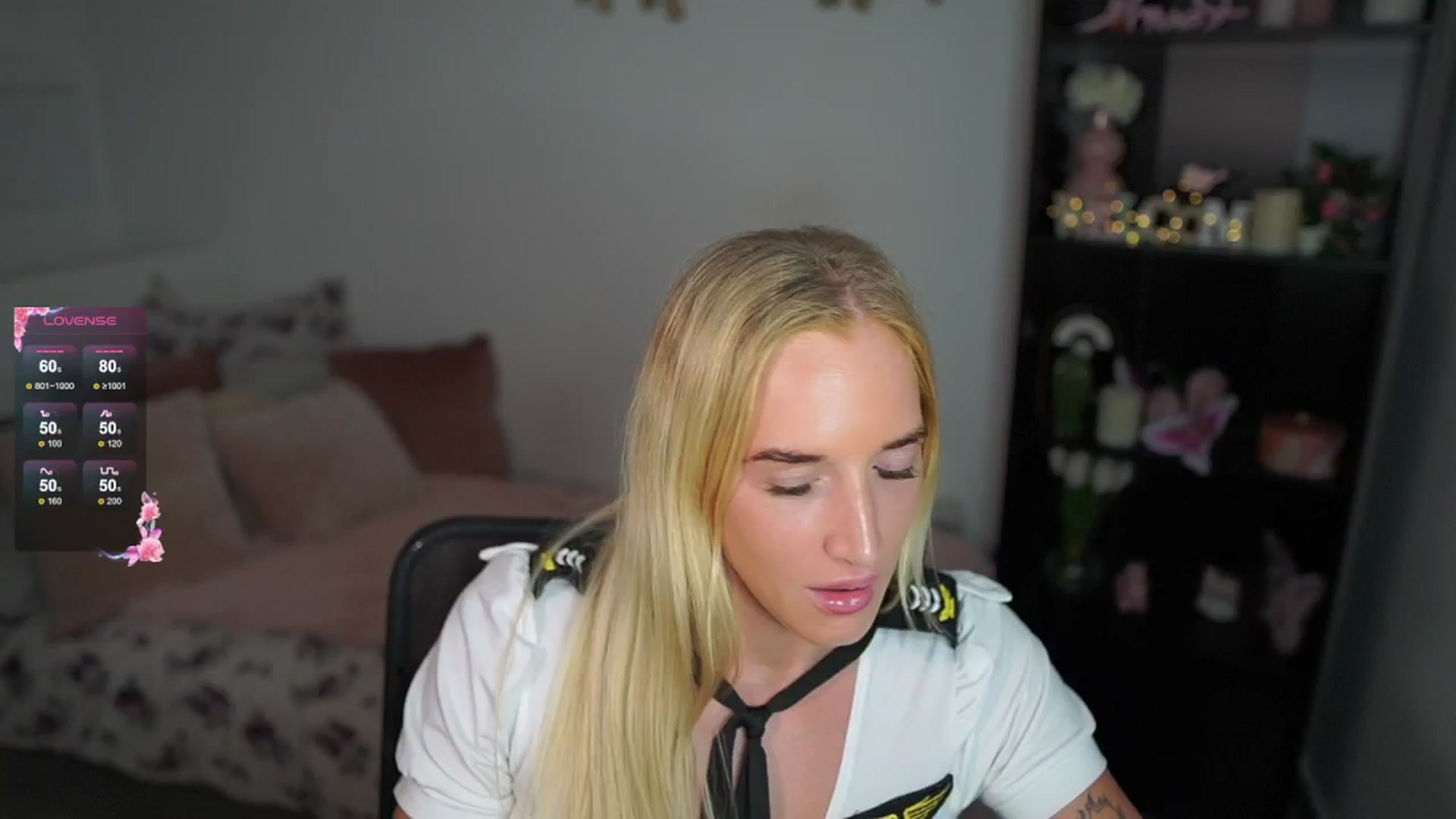 Gallery image thumbnail from NicoletteShea's myfreecams stream on, 07/29/2024, 18:04 image 19 of 20