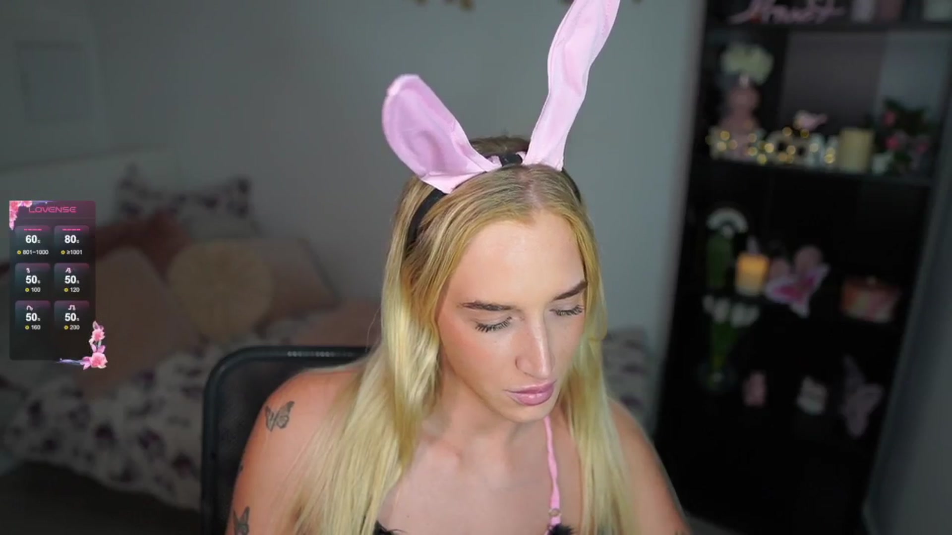 Gallery image thumbnail from NicoletteShea's myfreecams stream on, 07/30/2024, 15:40 image 3 of 20