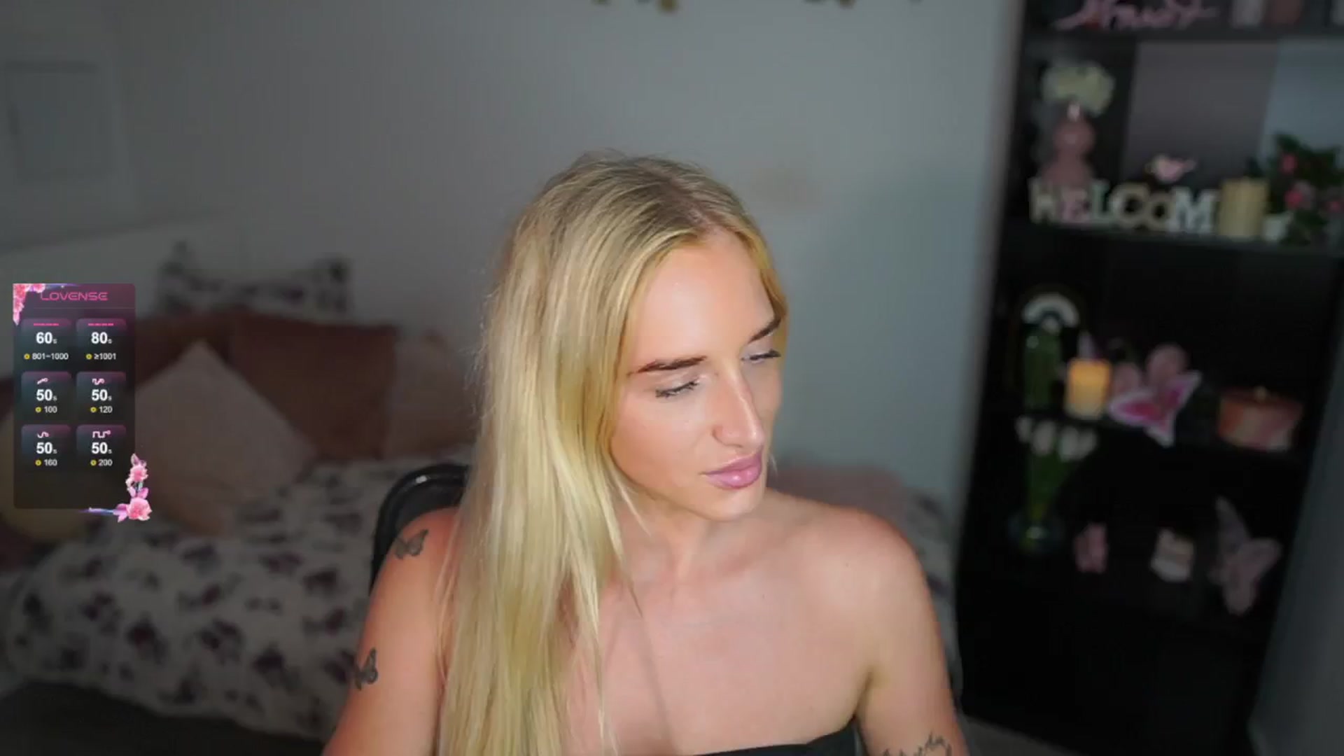 Gallery image thumbnail from NicoletteShea's myfreecams stream on, 08/02/2024, 14:36 image 10 of 20