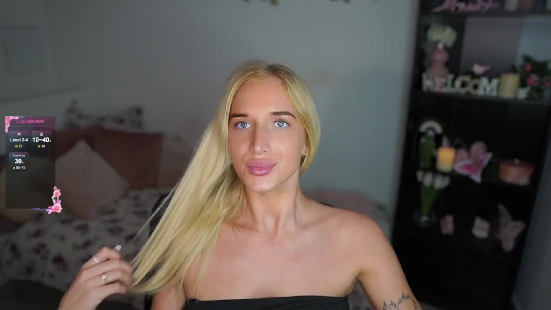 Gallery image thumbnail from NicoletteShea's myfreecams stream on, 08/02/2024, 14:36 image 5 of 20