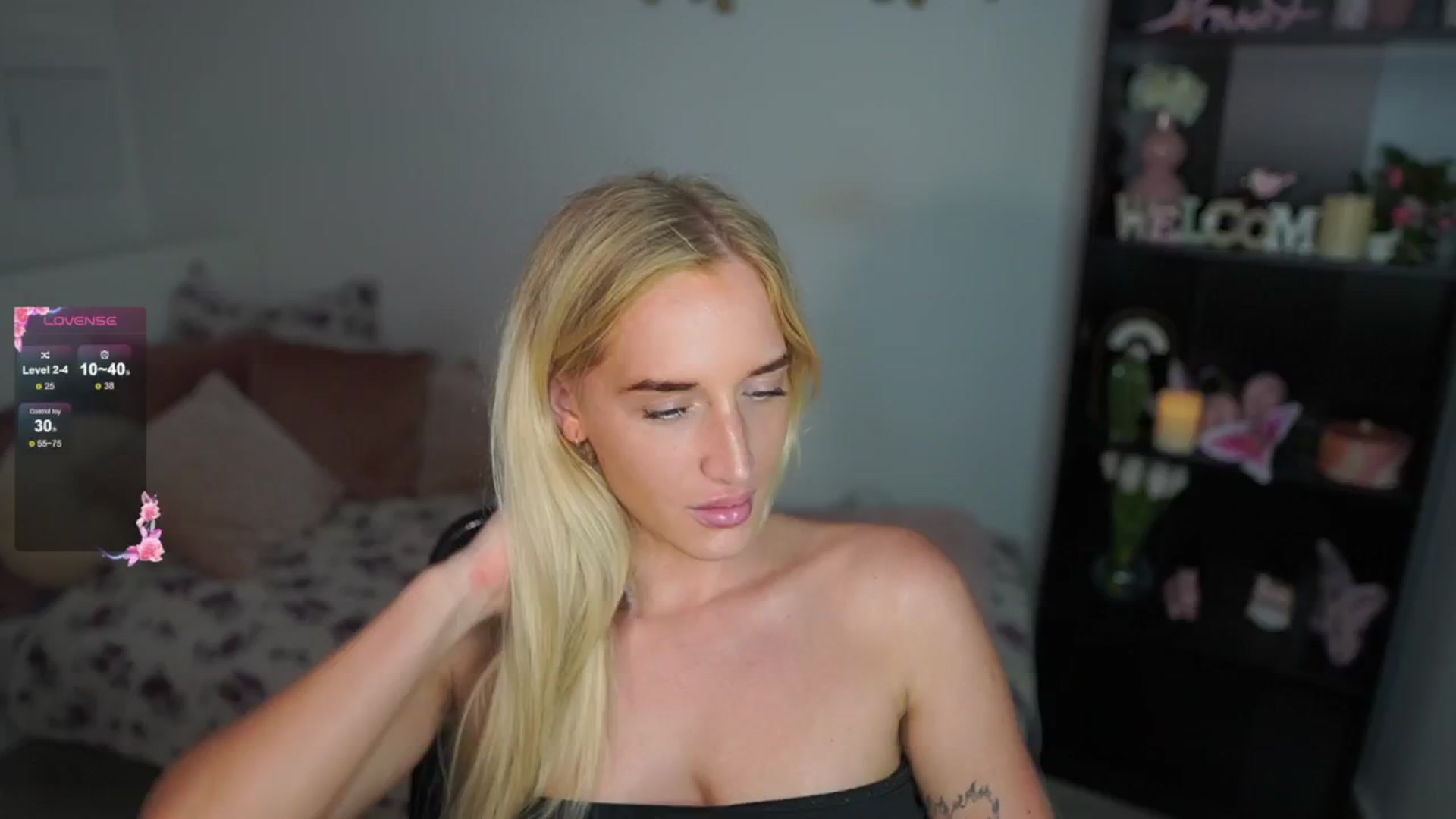 Gallery image thumbnail from NicoletteShea's myfreecams stream on, 08/02/2024, 15:37 image 9 of 20