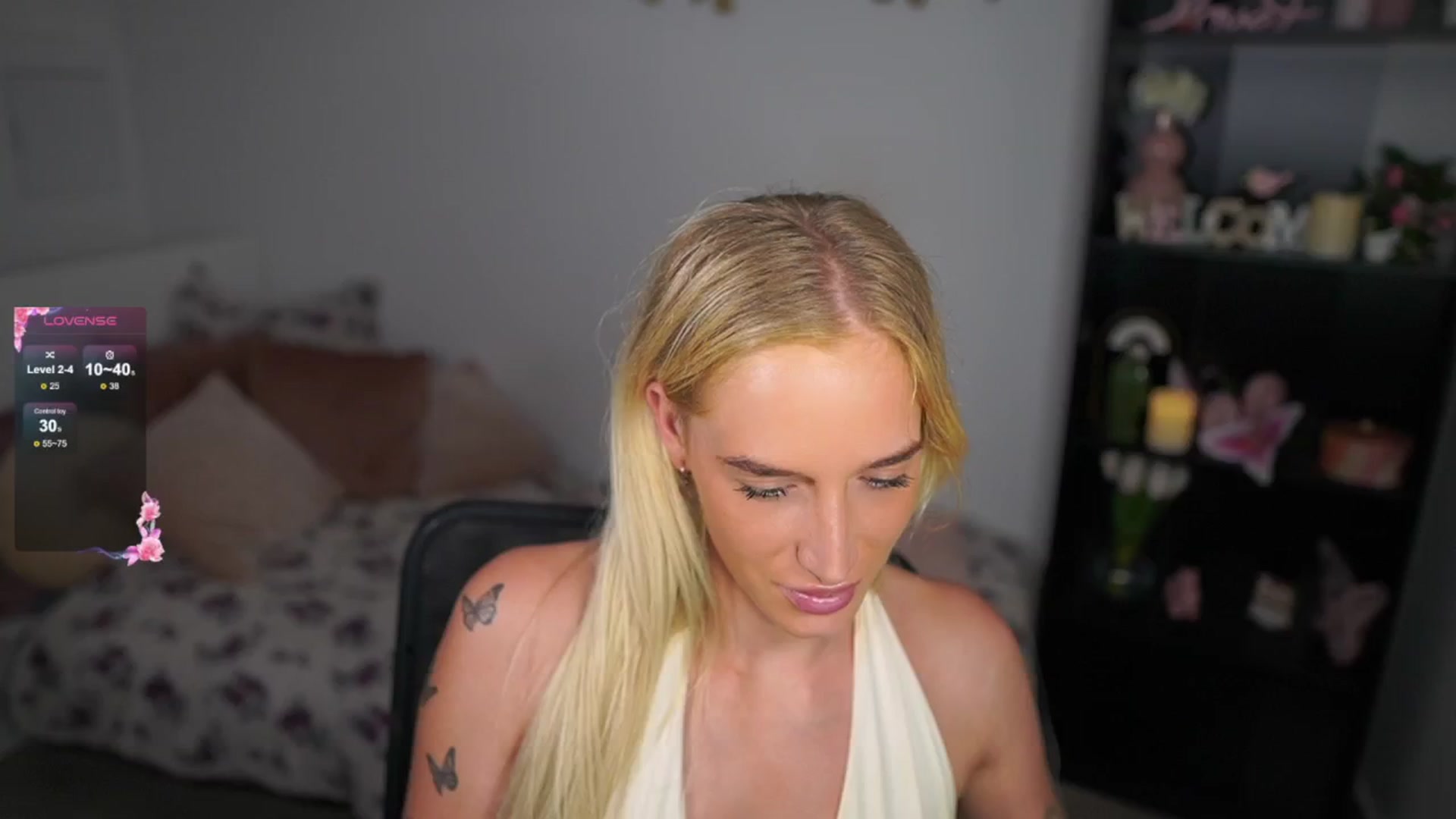 Gallery image thumbnail from NicoletteShea's myfreecams stream on, 08/04/2024, 23:07 image 3 of 20