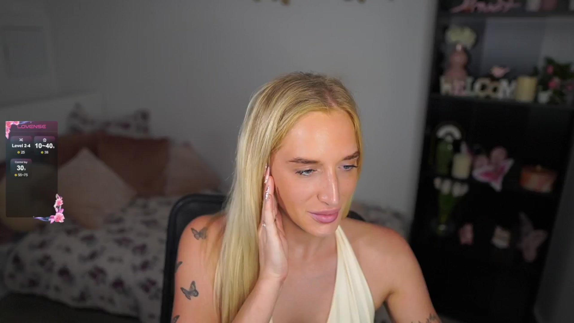 Gallery image thumbnail from NicoletteShea's myfreecams stream on, 08/05/2024, 24:45 image 11 of 20