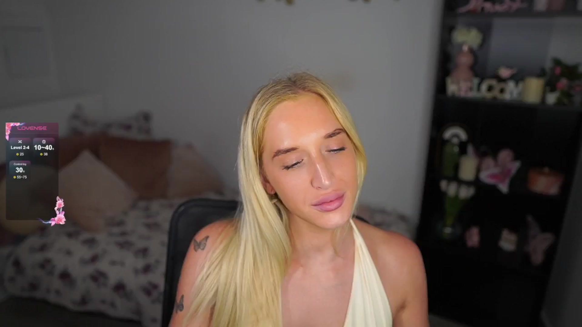 Gallery image thumbnail from NicoletteShea's myfreecams stream on, 08/05/2024, 24:45 image 8 of 20