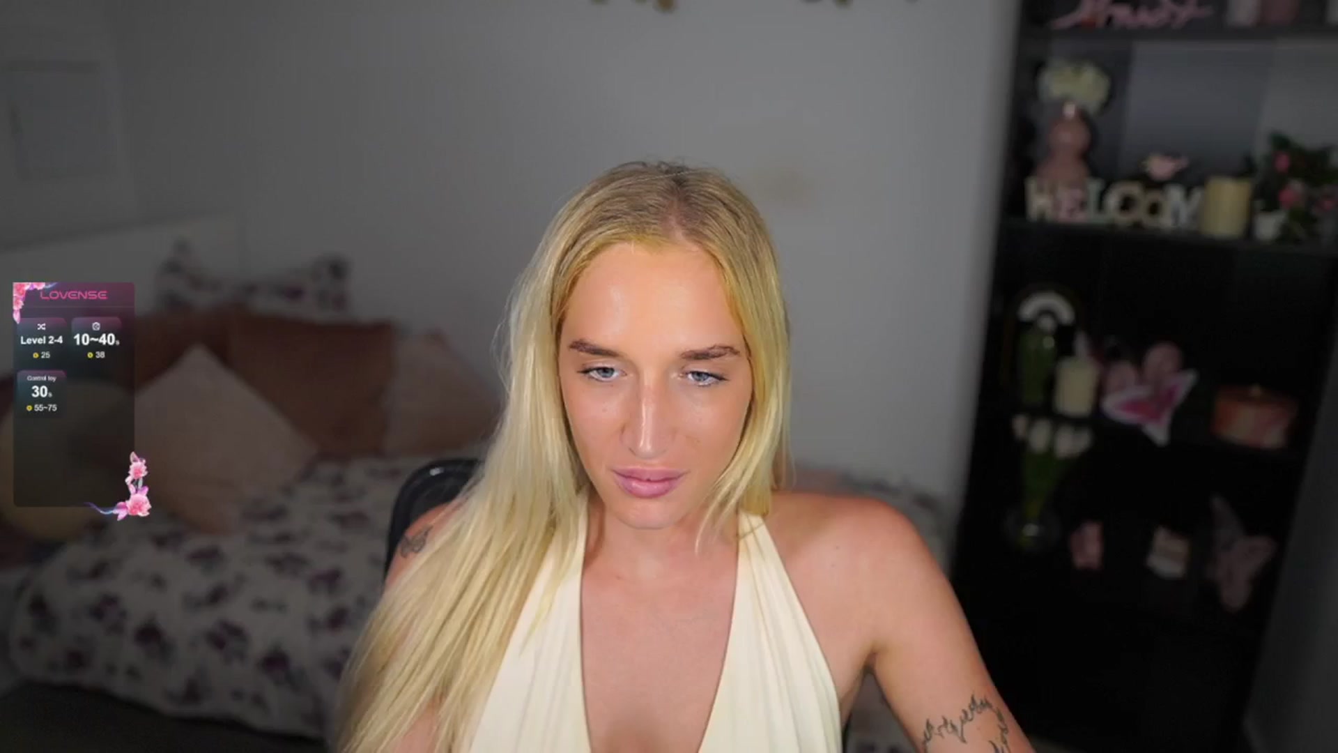 Gallery image thumbnail from NicoletteShea's myfreecams stream on, 08/05/2024, 24:45 image 12 of 20