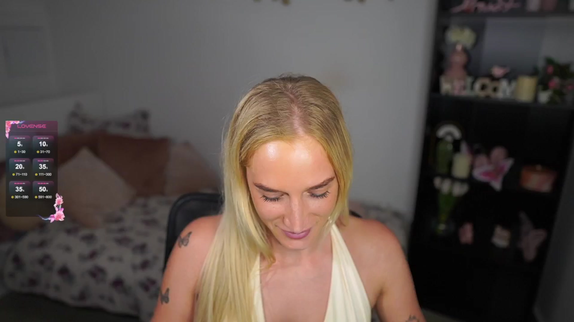 Gallery image thumbnail from NicoletteShea's myfreecams stream on, 08/05/2024, 24:45 image 6 of 20