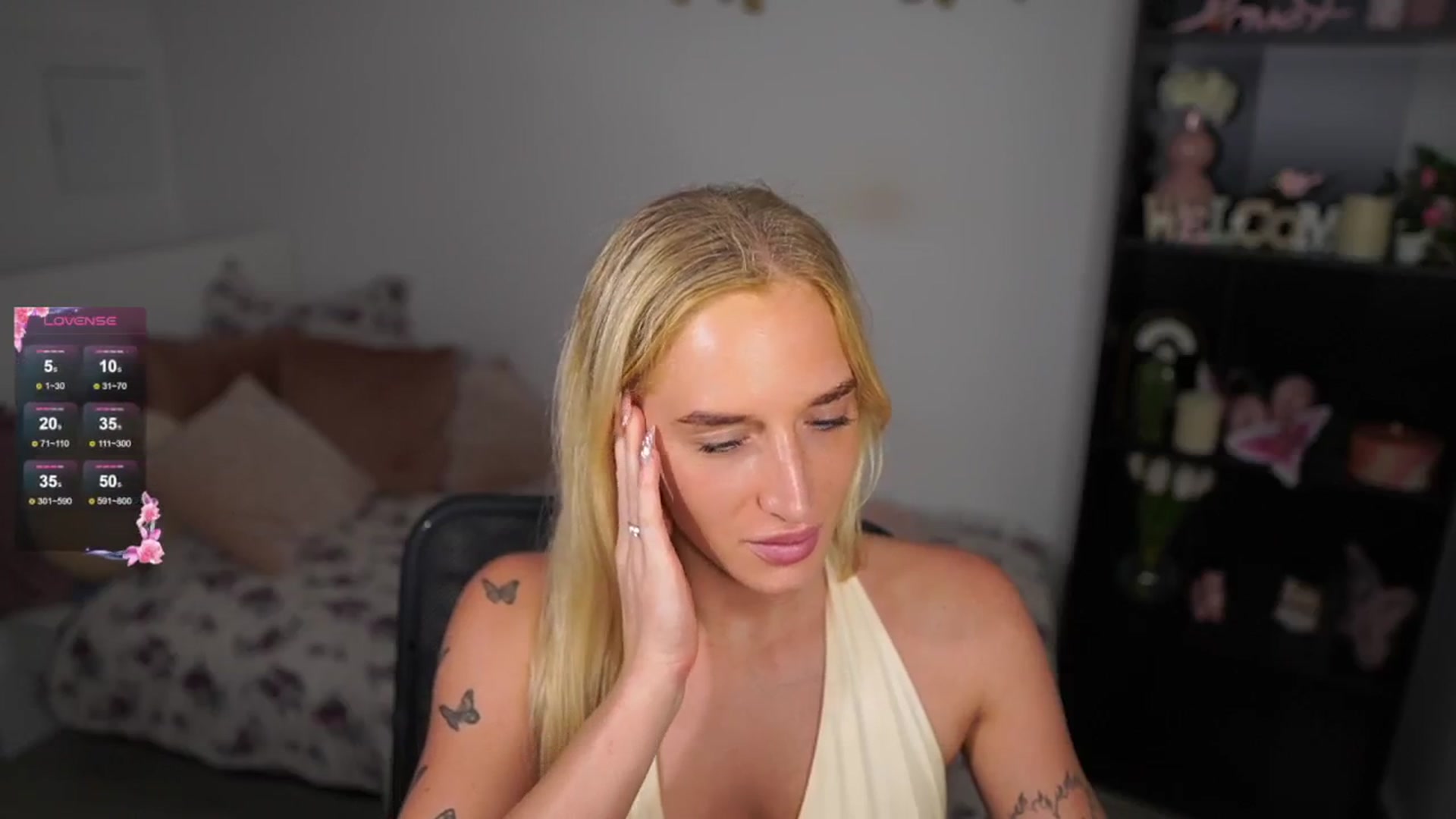 Gallery image thumbnail from NicoletteShea's myfreecams stream on, 08/05/2024, 03:01 image 18 of 20