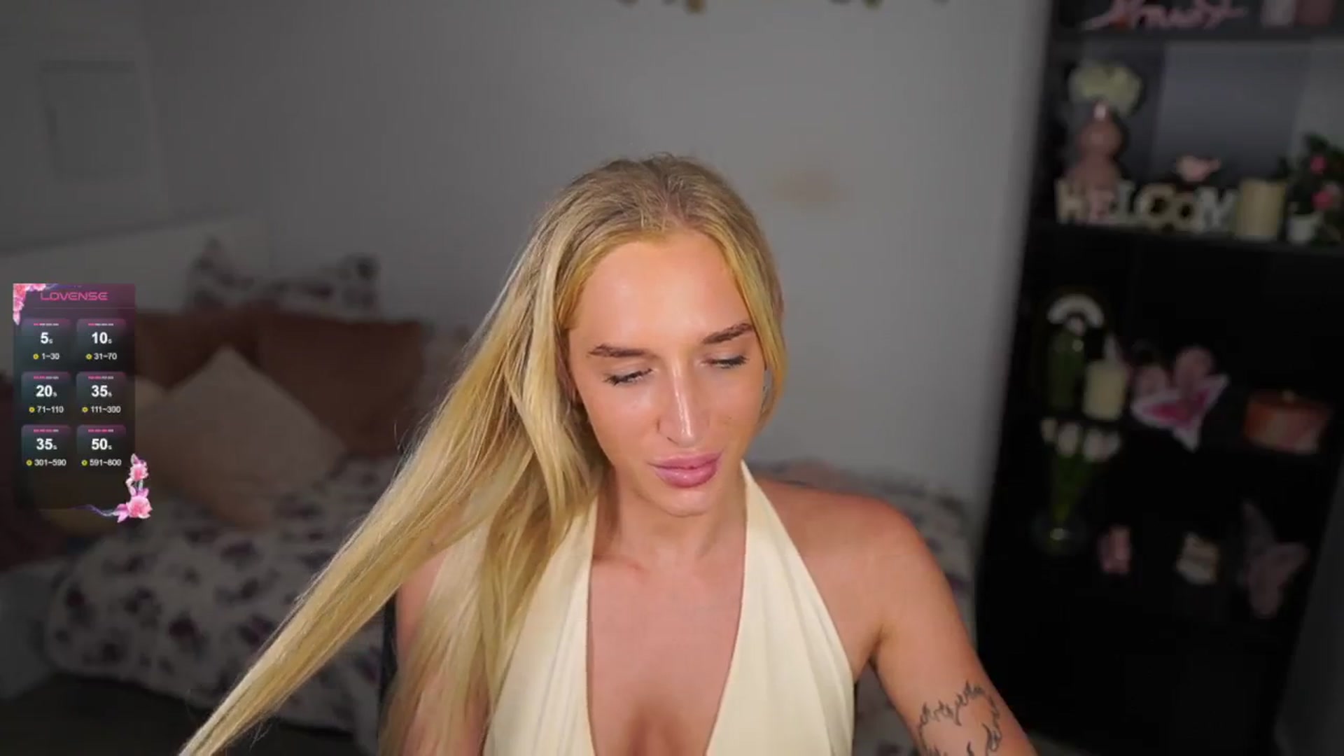 Gallery image thumbnail from NicoletteShea's myfreecams stream on, 08/05/2024, 03:01 image 5 of 20