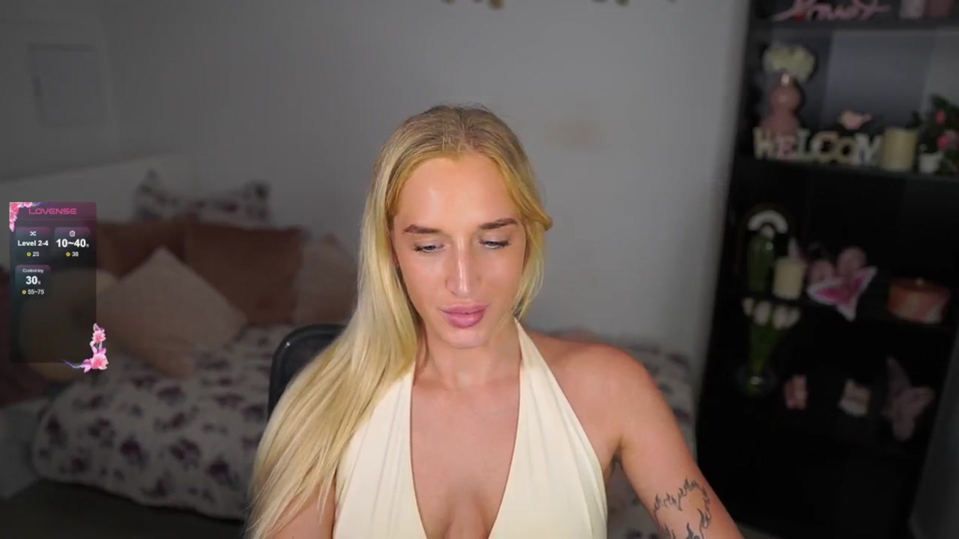 Gallery image thumbnail from NicoletteShea's myfreecams stream on, 08/05/2024, 03:01 image 17 of 20
