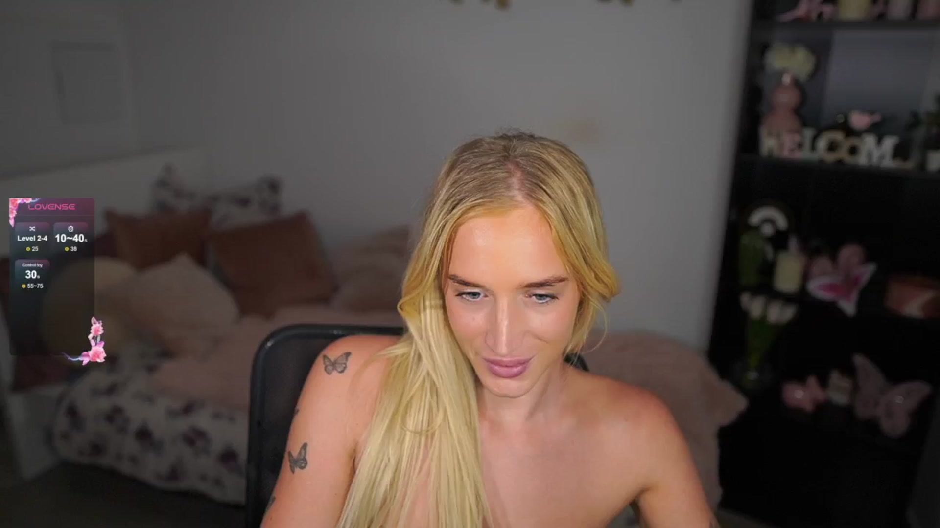 Gallery image thumbnail from NicoletteShea's myfreecams stream on, 08/06/2024, 13:02 image 18 of 20