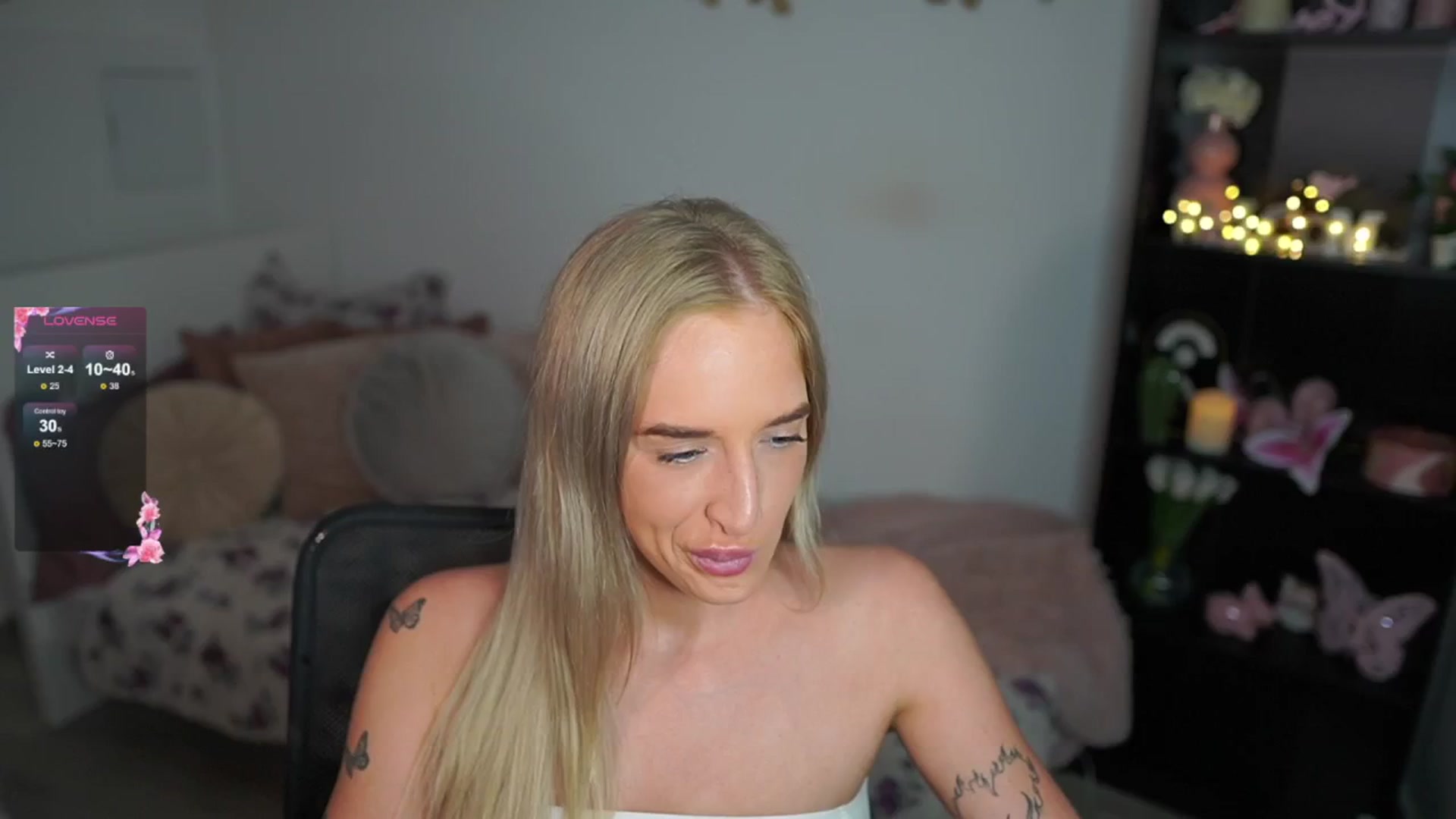 Gallery image thumbnail from NicoletteShea's myfreecams stream on, 08/08/2024, 14:16 image 3 of 20