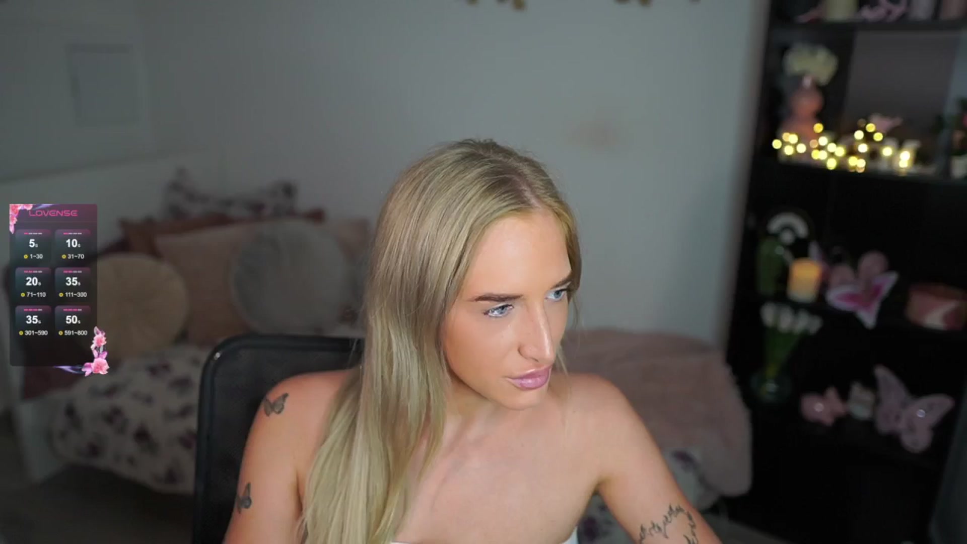 Gallery image thumbnail from NicoletteShea's myfreecams stream on, 08/08/2024, 14:16 image 8 of 20