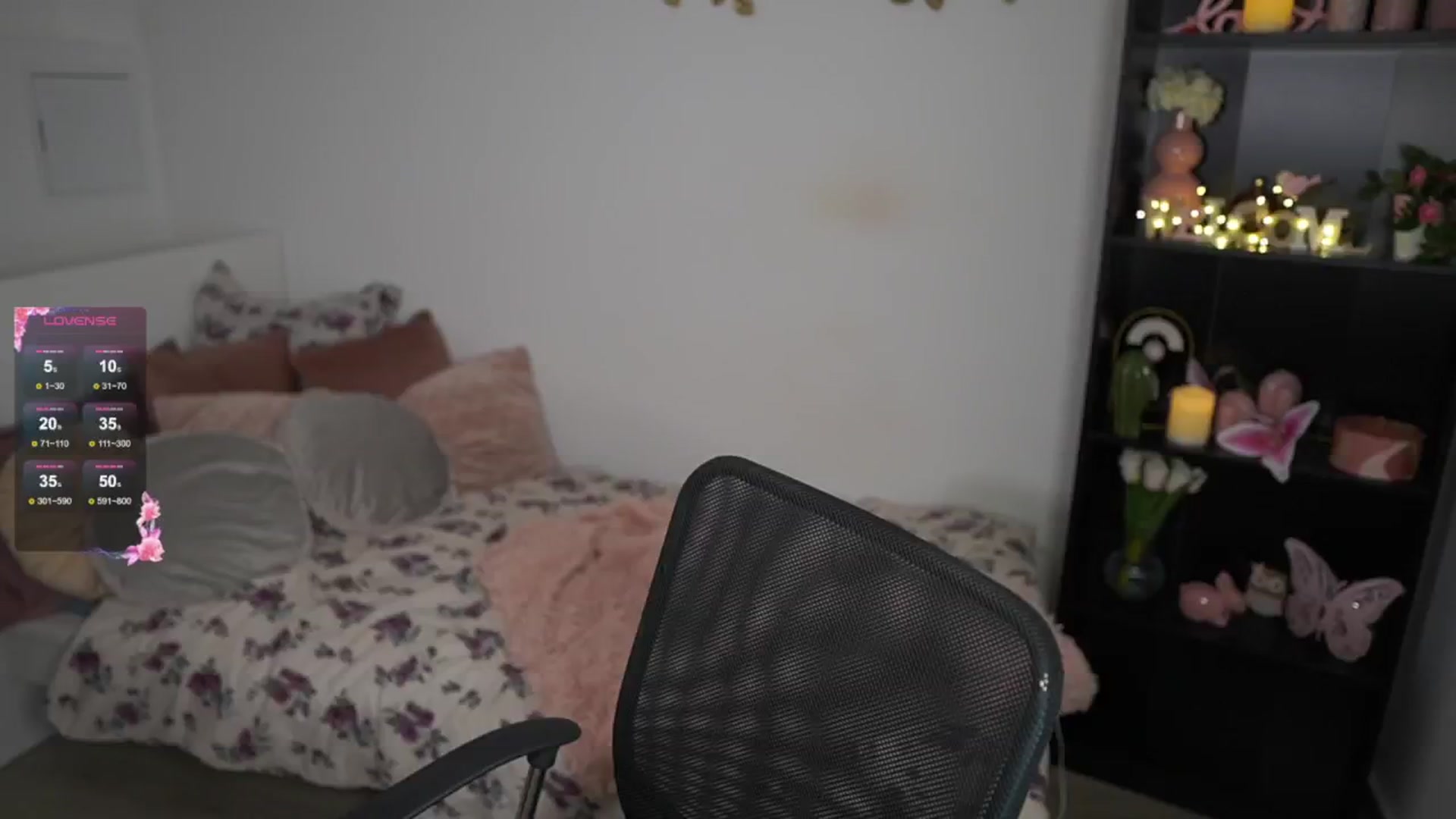 Gallery image thumbnail from NicoletteShea's myfreecams stream on, 08/09/2024, 16:22 image 8 of 20