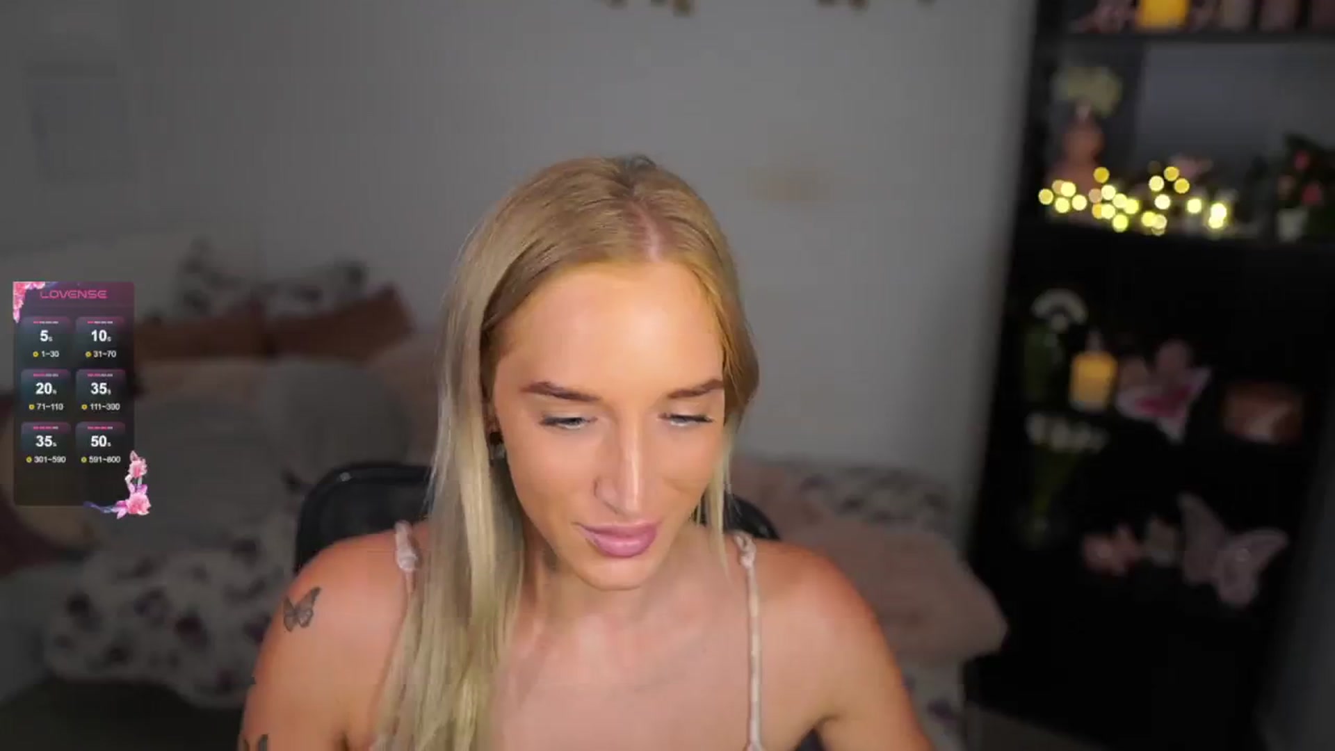 Gallery image thumbnail from NicoletteShea's myfreecams stream on, 08/09/2024, 16:22 image 12 of 20