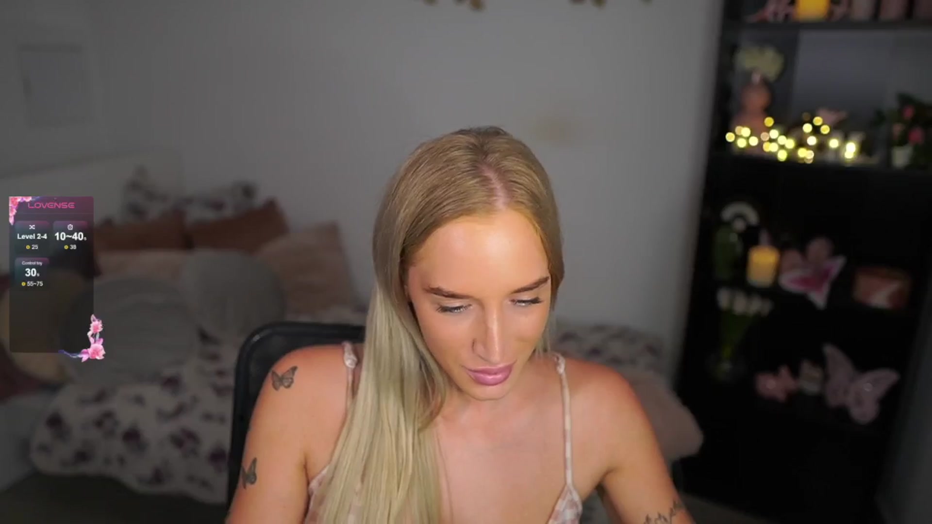 Gallery image thumbnail from NicoletteShea's myfreecams stream on, 08/09/2024, 16:22 image 15 of 20