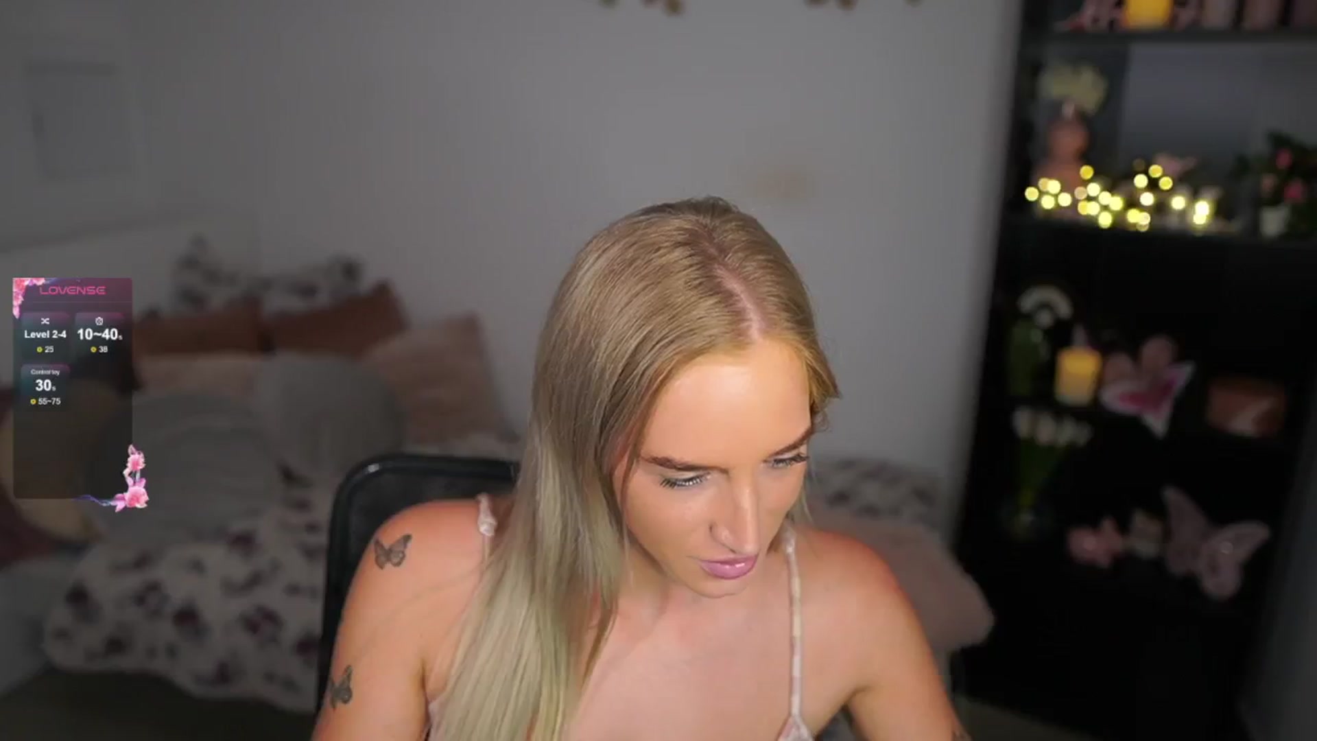Gallery image thumbnail from NicoletteShea's myfreecams stream on, 08/09/2024, 16:22 image 13 of 20