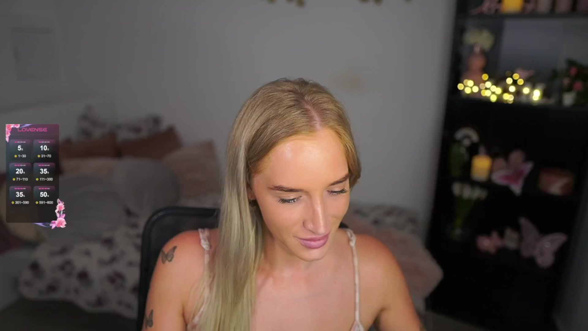 Gallery image thumbnail from NicoletteShea's myfreecams stream on, 08/09/2024, 17:40 image 14 of 20