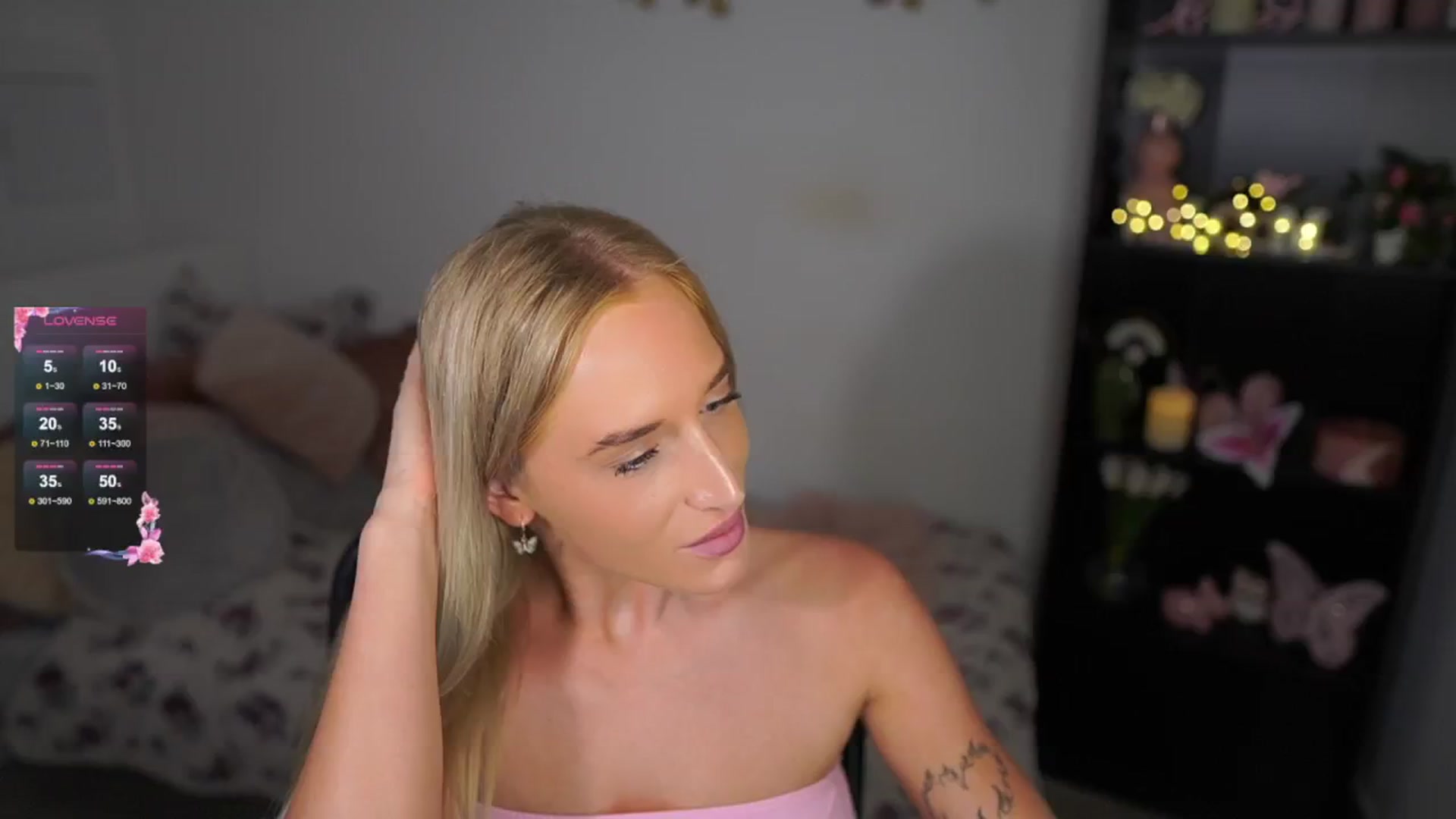 Gallery image thumbnail from NicoletteShea's myfreecams stream on, 08/11/2024, 15:36 image 14 of 20