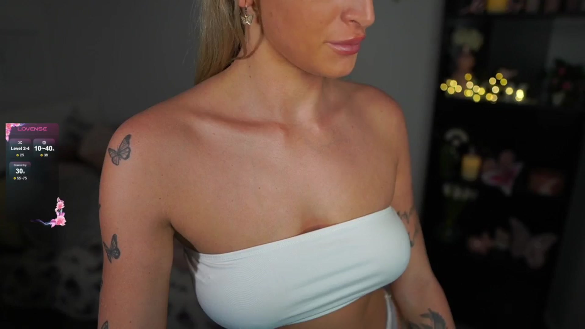 Gallery image thumbnail from NicoletteShea's myfreecams stream on, 08/12/2024, 14:06 image 18 of 20