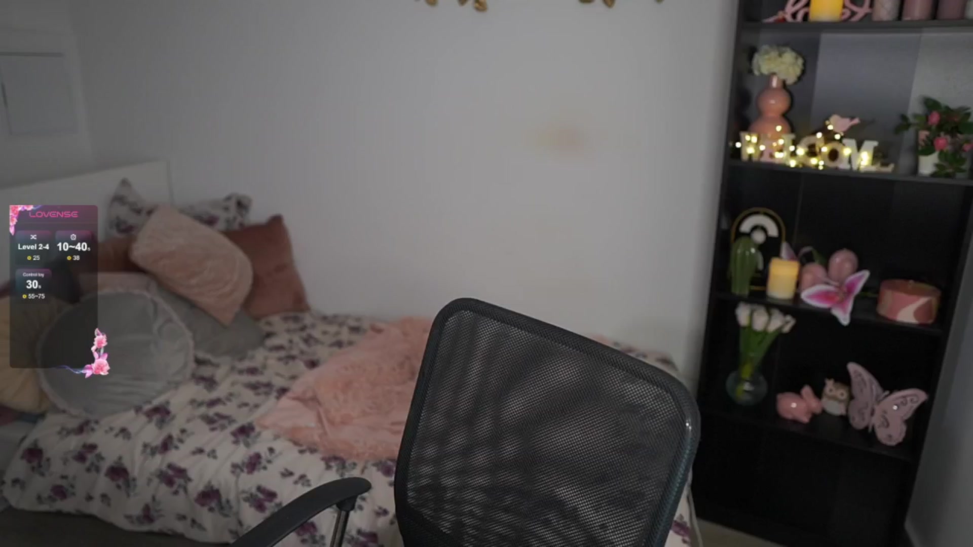 Gallery image thumbnail from NicoletteShea's myfreecams stream on, 08/12/2024, 15:03 image 3 of 20
