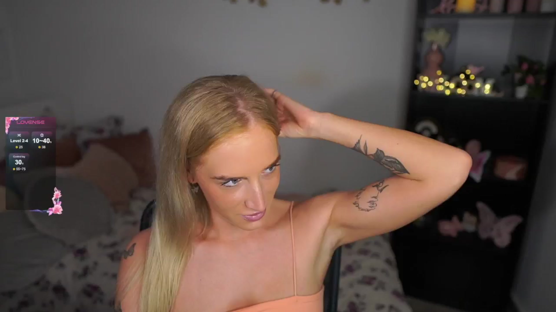 Gallery image thumbnail from NicoletteShea's myfreecams stream on, 08/15/2024, 15:25 image 11 of 20