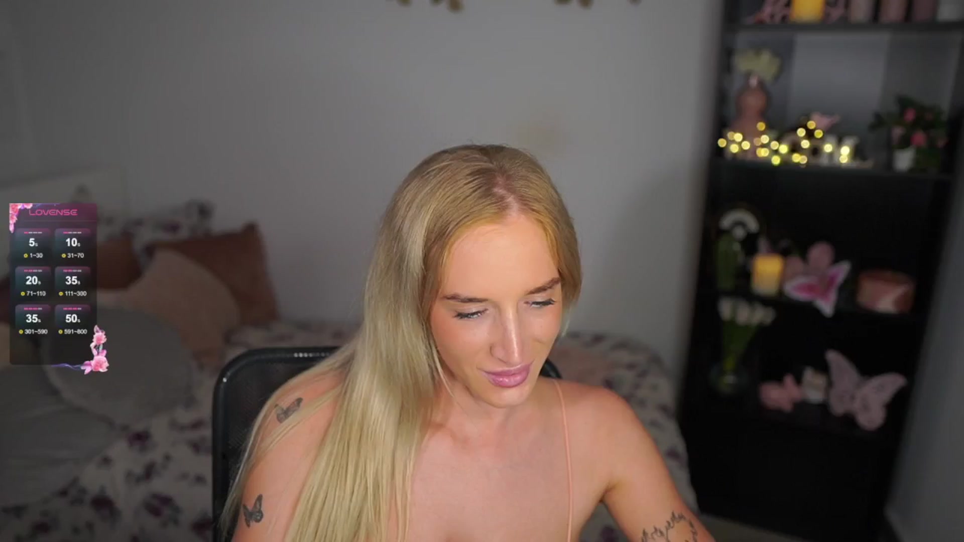 Gallery image thumbnail from NicoletteShea's myfreecams stream on, 08/15/2024, 15:25 image 19 of 20