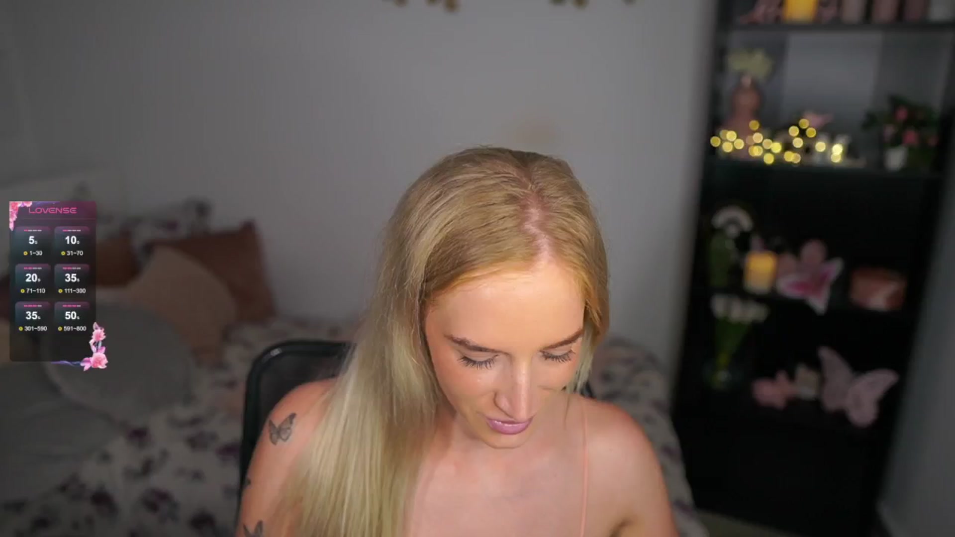 Gallery image thumbnail from NicoletteShea's myfreecams stream on, 08/15/2024, 15:25 image 10 of 20