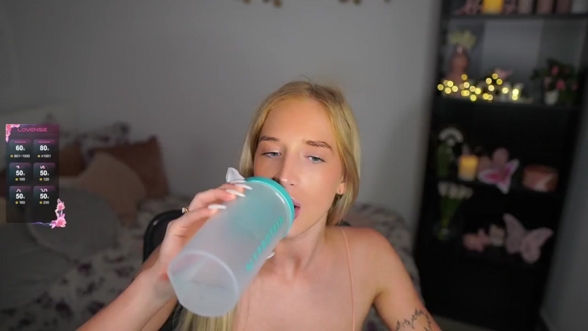 Gallery image thumbnail from NicoletteShea's myfreecams stream on, 08/15/2024, 15:25 image 18 of 20