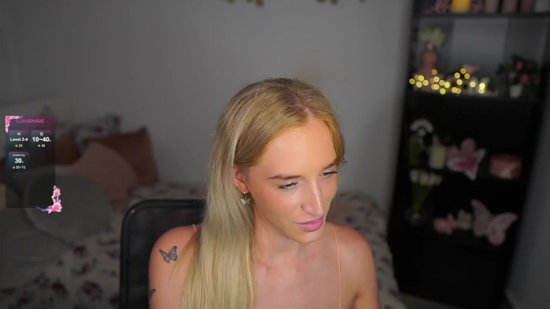 Gallery image thumbnail from NicoletteShea's myfreecams stream on, 08/15/2024, 17:32 image 9 of 20