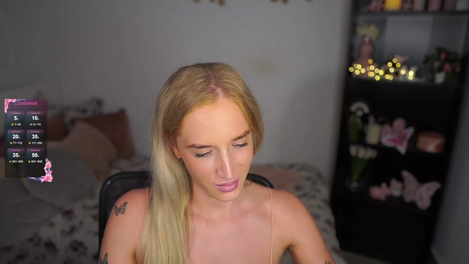 Gallery image thumbnail from NicoletteShea's myfreecams stream on, 08/15/2024, 17:32 image 4 of 20