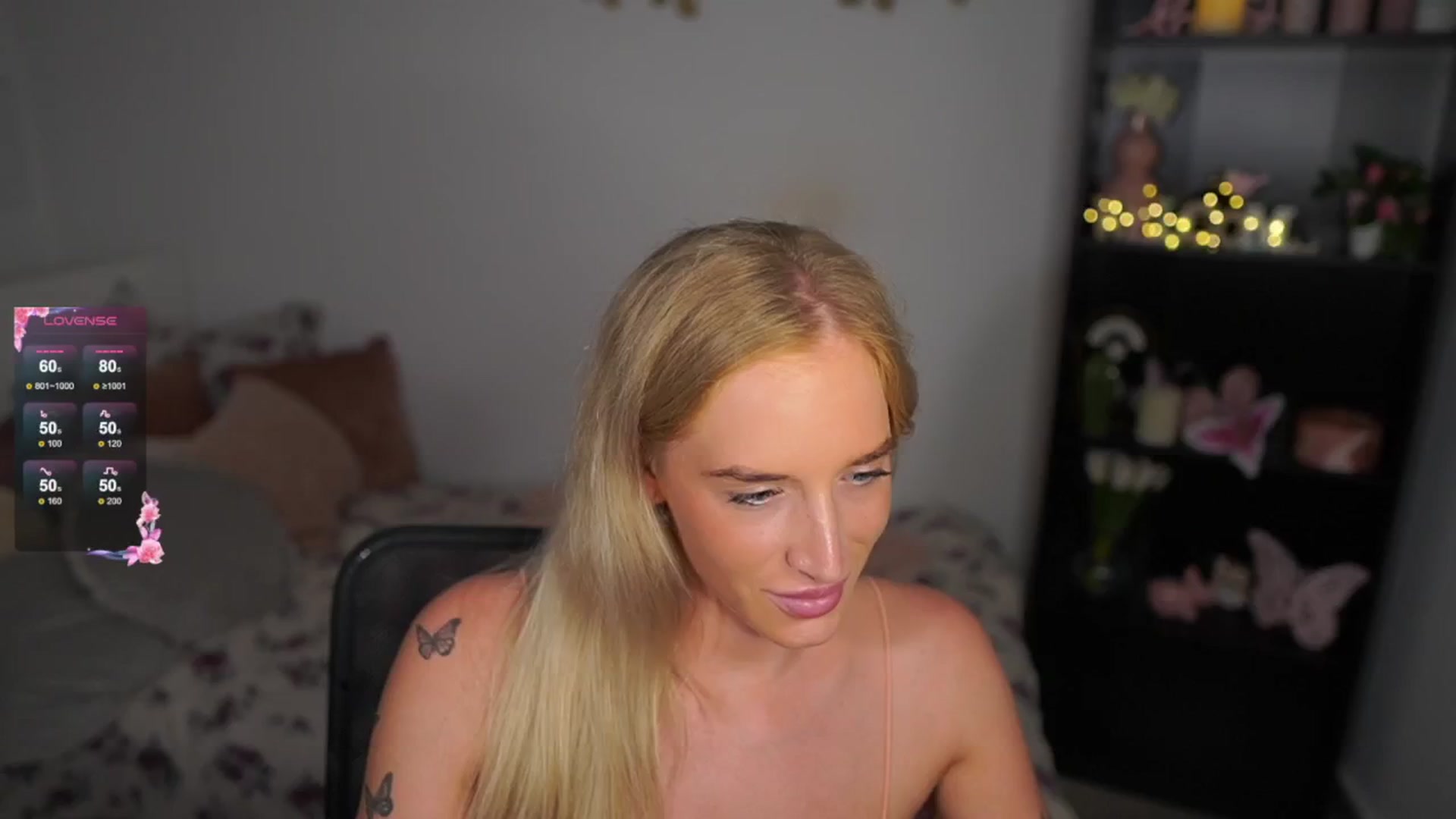 Gallery image thumbnail from NicoletteShea's myfreecams stream on, 08/15/2024, 17:32 image 8 of 20