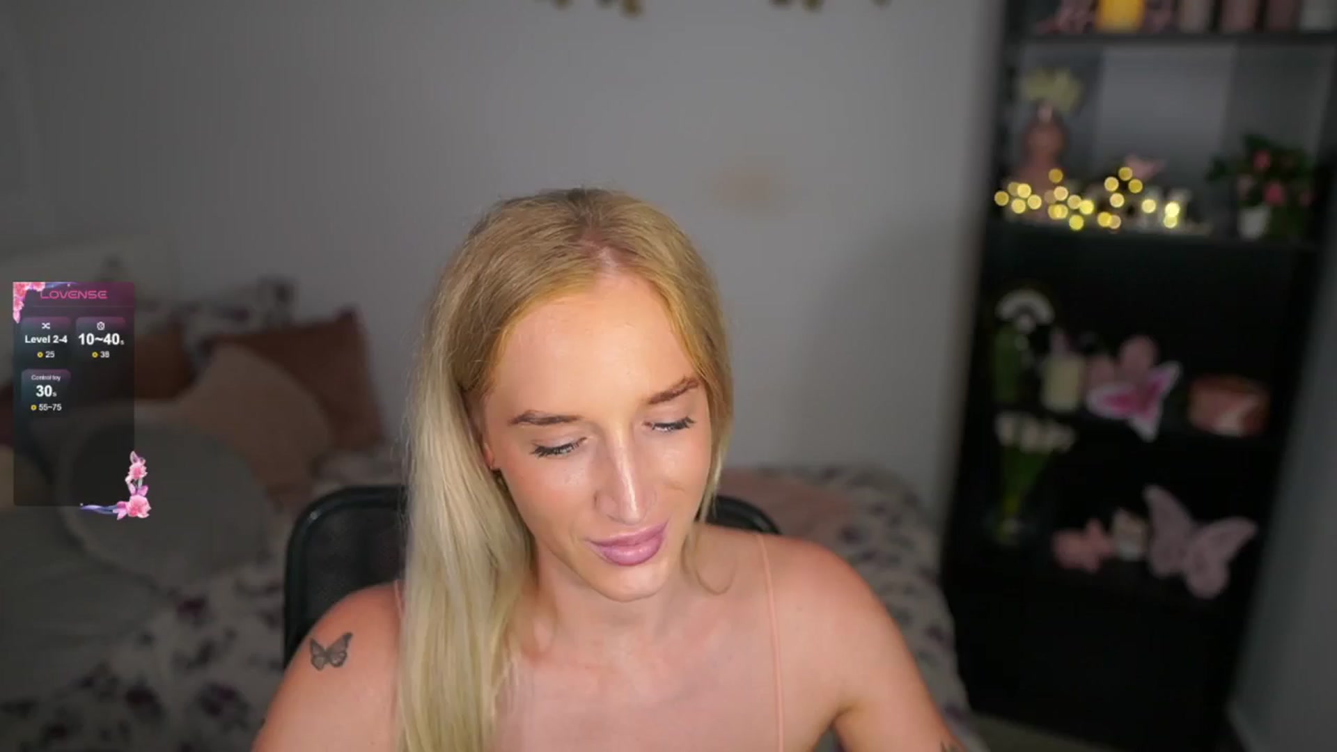 Gallery image thumbnail from NicoletteShea's myfreecams stream on, 08/15/2024, 17:32 image 6 of 20