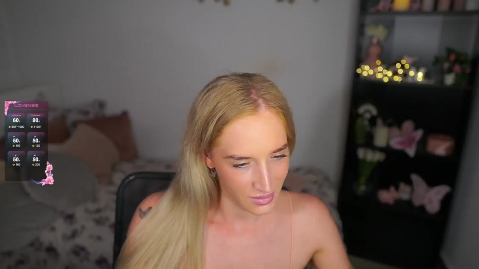 Gallery image thumbnail from NicoletteShea's myfreecams stream on, 08/15/2024, 17:32 image 11 of 20