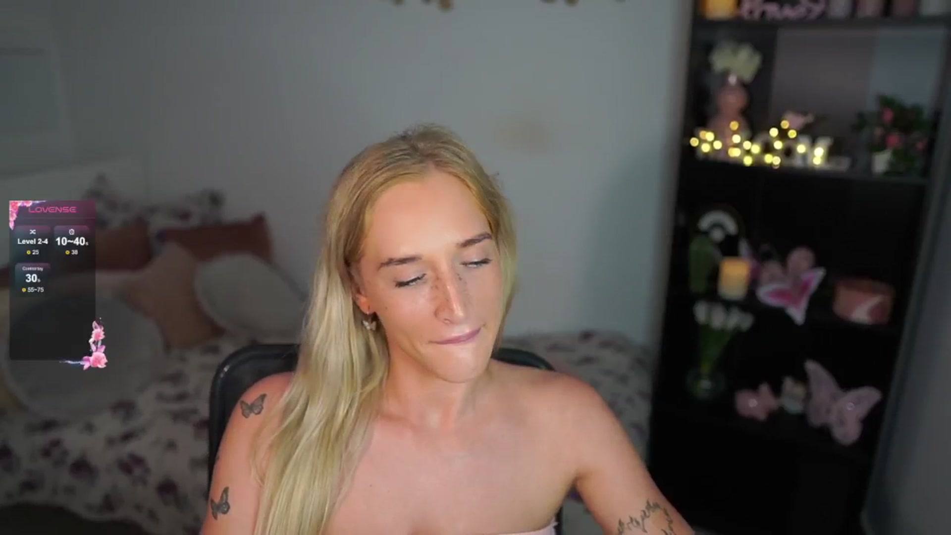 Gallery image thumbnail from NicoletteShea's myfreecams stream on, 08/16/2024, 15:00 image 19 of 20