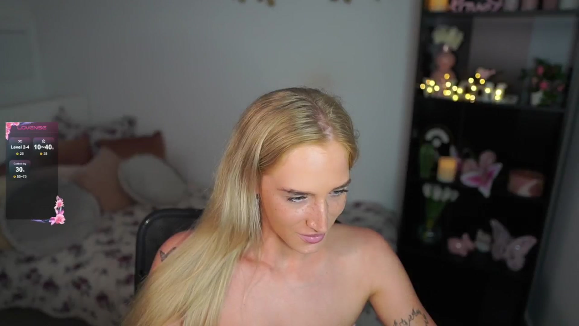 Gallery image thumbnail from NicoletteShea's myfreecams stream on, 08/16/2024, 15:00 image 14 of 20